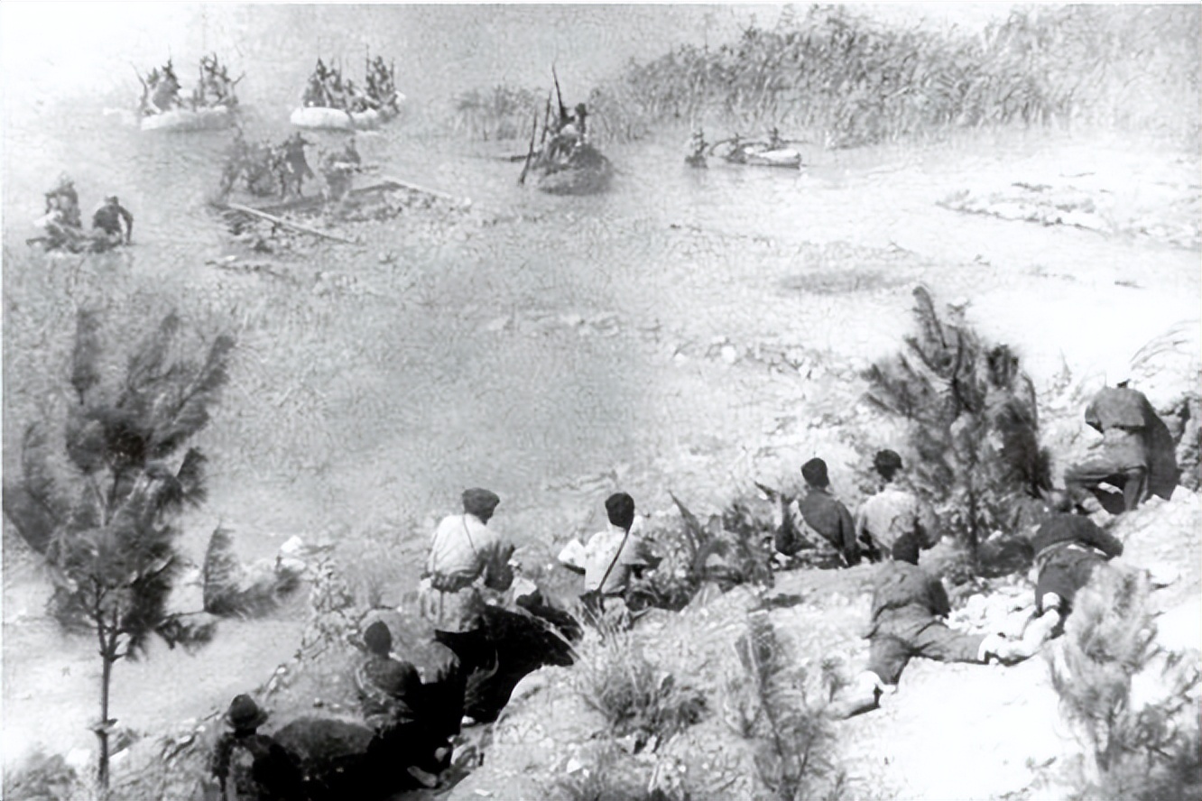 小伙缴获日本天皇赐下的战刀,老人缴获一把日本军刀