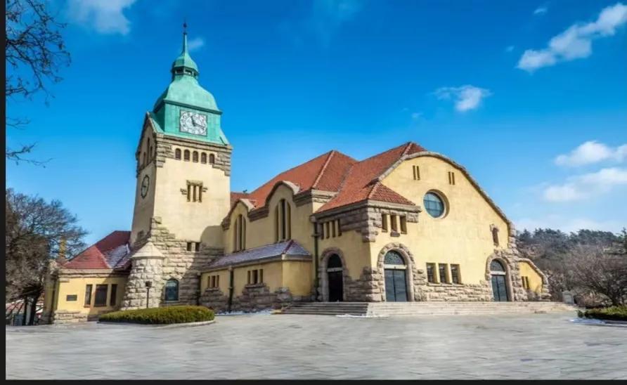 青岛百年老建筑,青岛上百年的老建筑有哪些