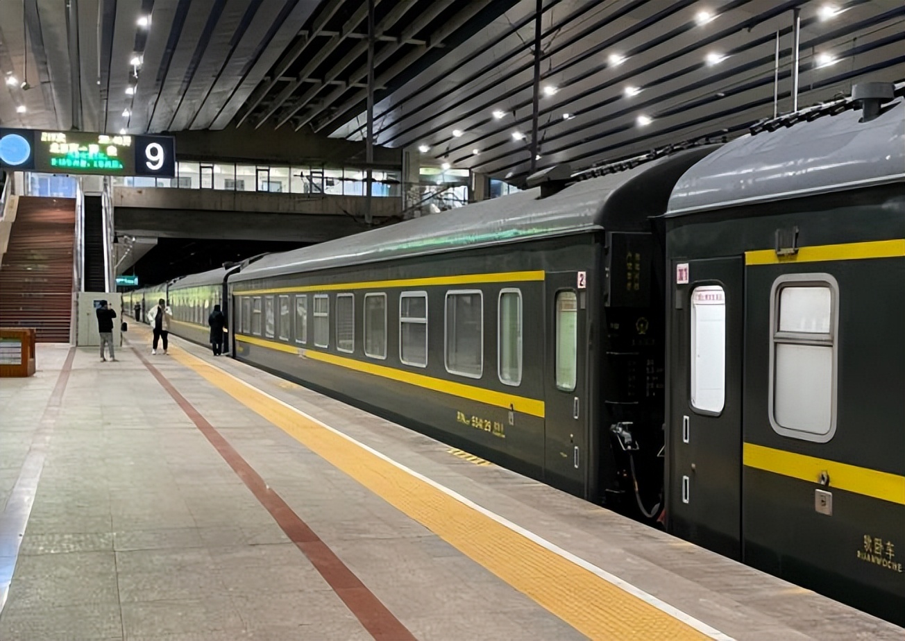 北京直达西安的火车,北京到西安的有一趟很慢的列车