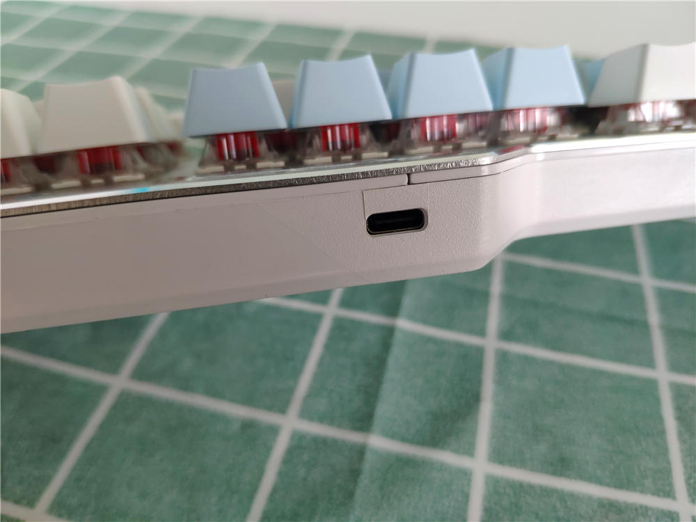 高性价比黑轴键盘推荐,红龙ks104黑爵ak35i对比