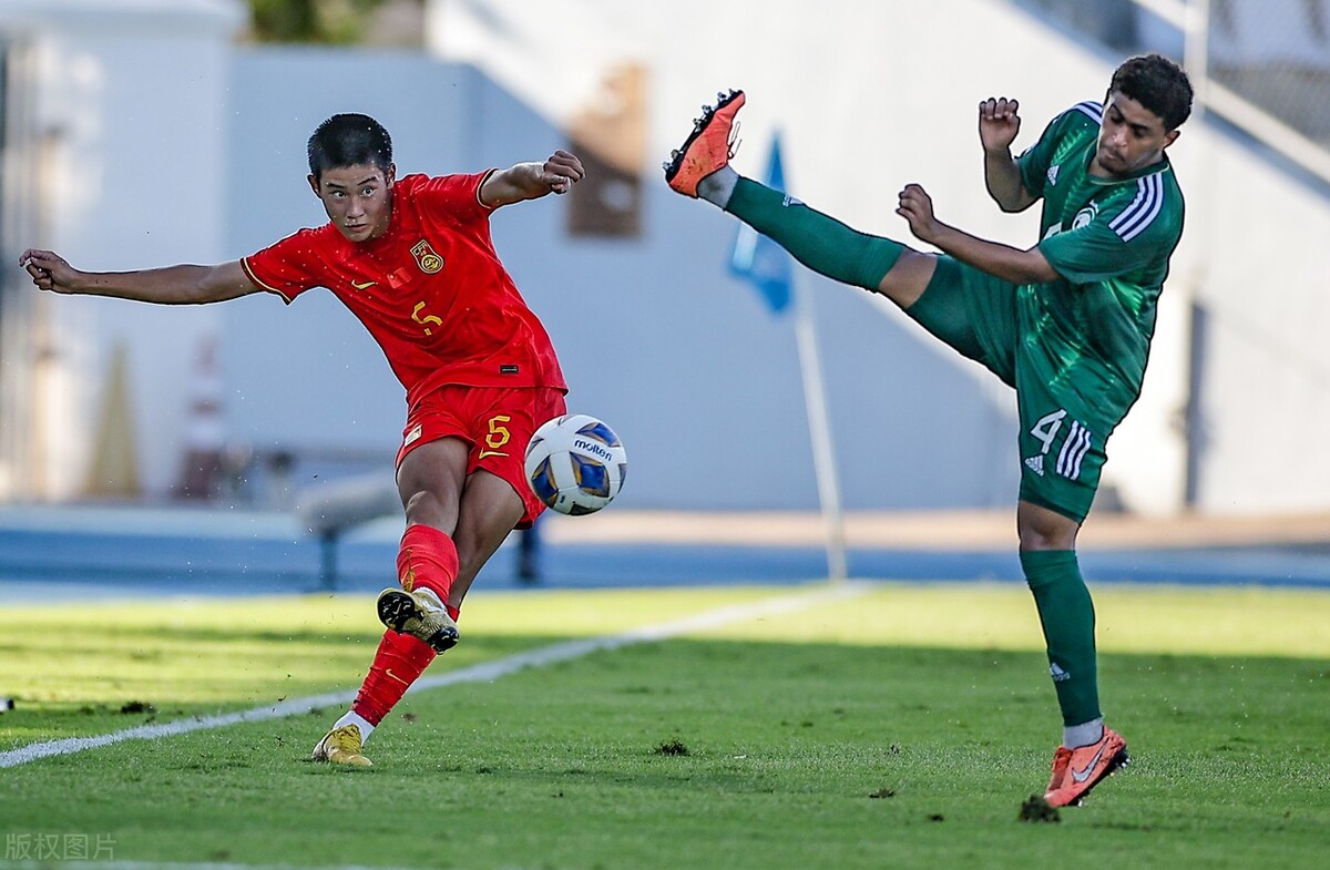 中国男足0比8惨败巴西,中国男足近期比赛回顾