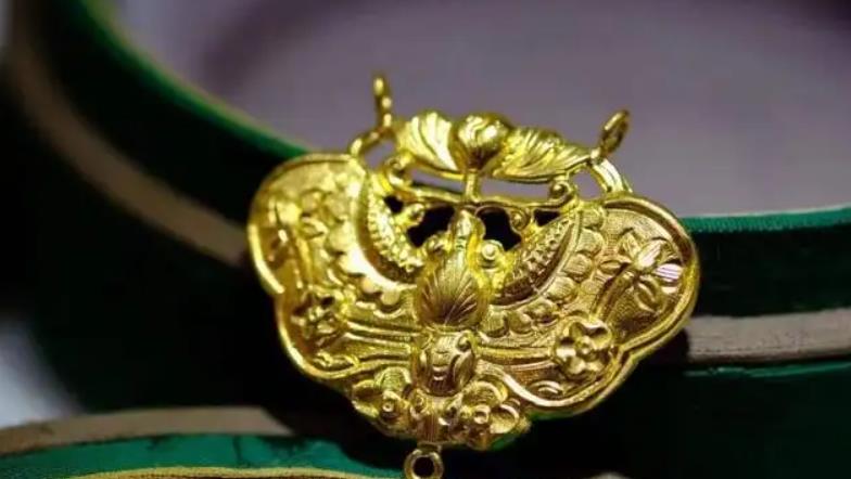 银饰和黄金的优缺点,黄金和银饰对比