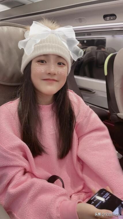 李湘带女儿王诗龄到迪拜跨年,李湘为女儿庆生王诗龄变化明显