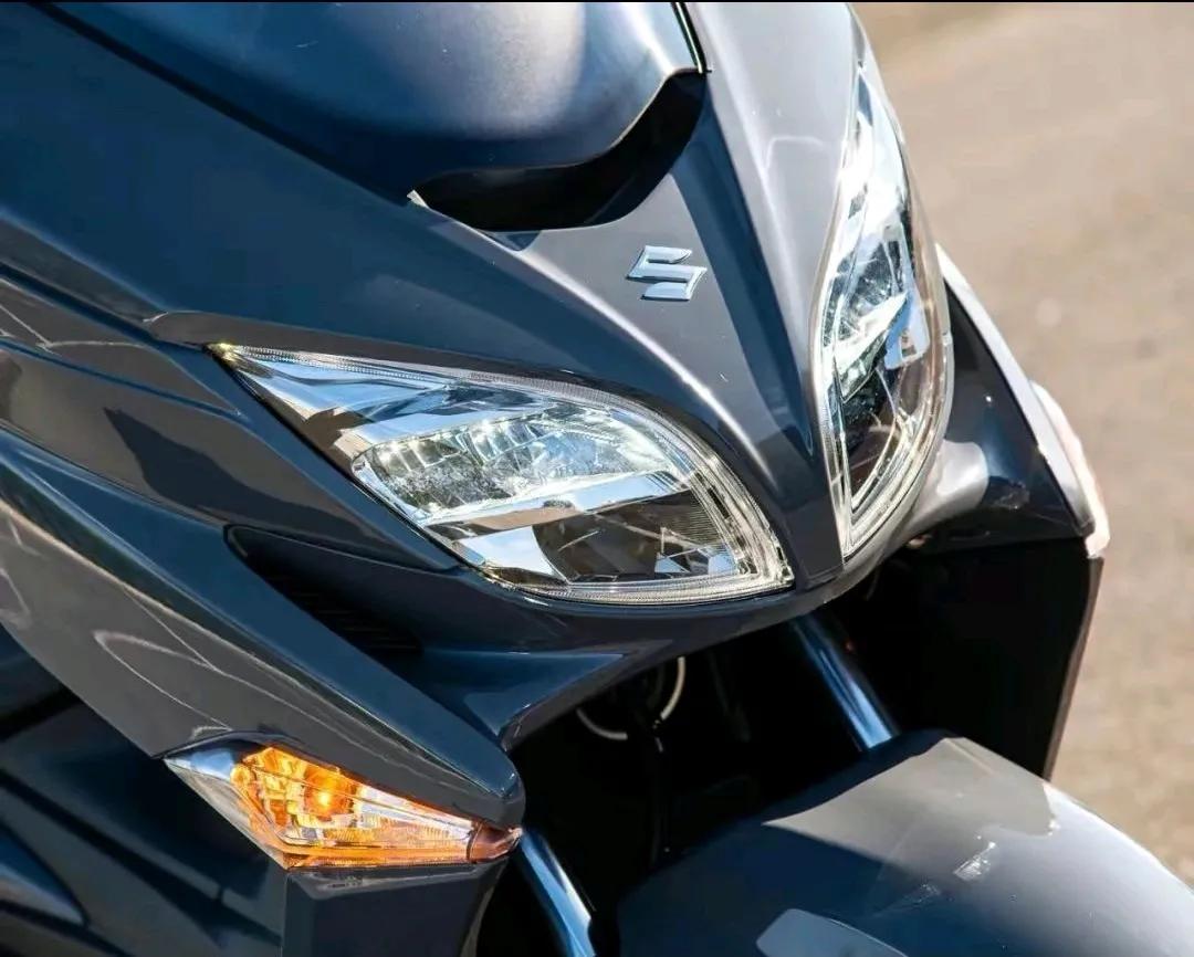 有点不思进取的踏板，铃木“汉堡人”400