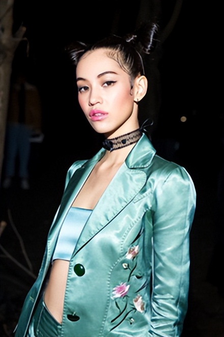 迪奥受争议广告,迪奥广告吐槽