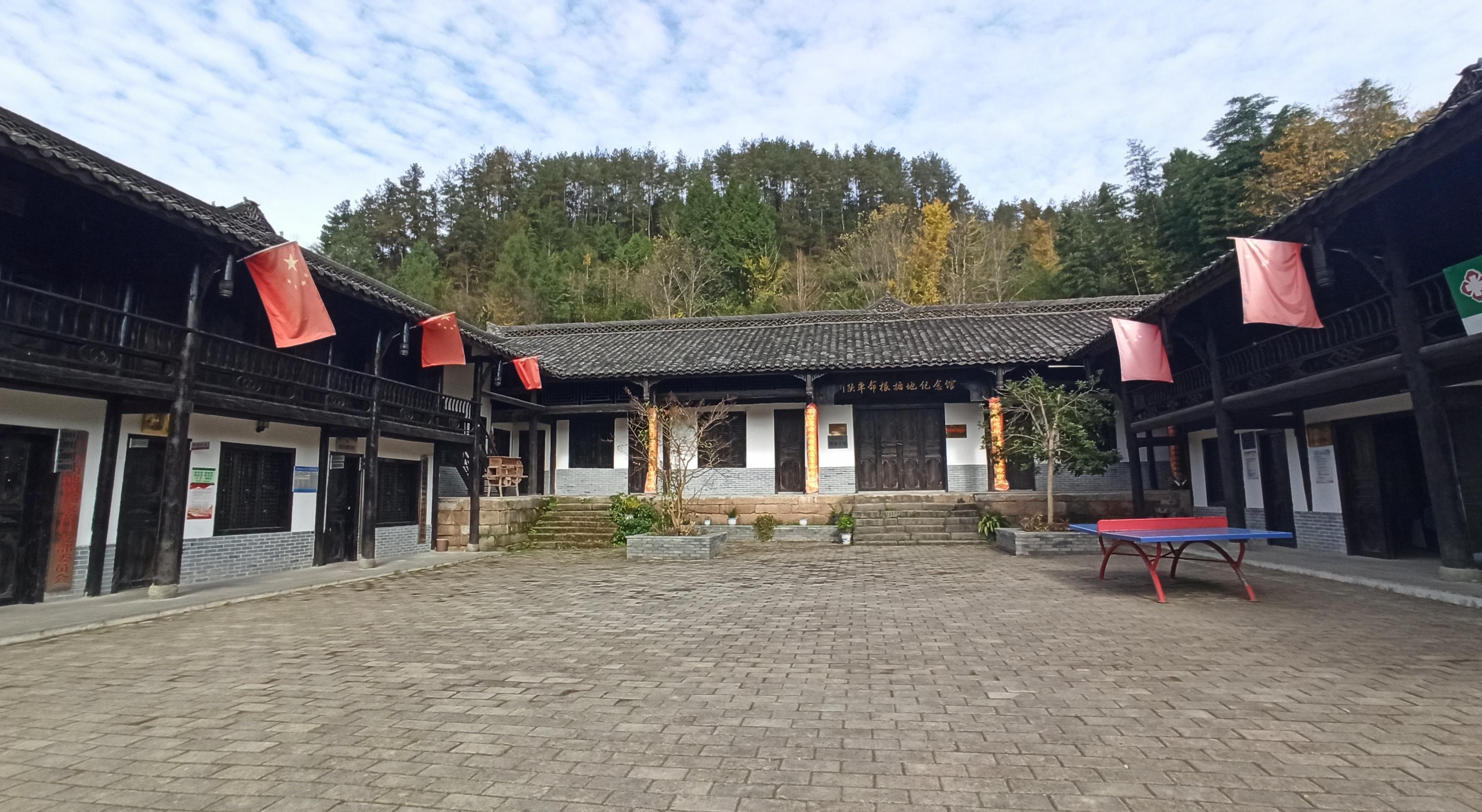 红叶如醉，光雾山等你来