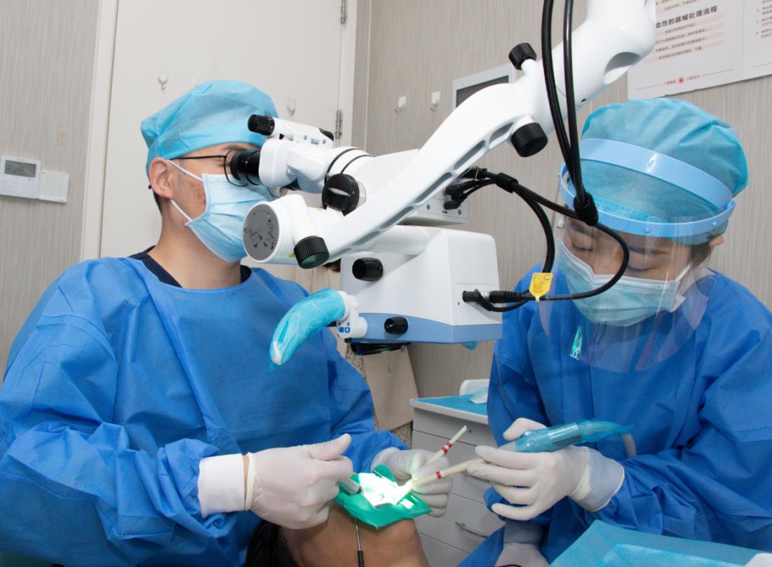 坏牙每次是怎么根管治疗的,烂牙发黑根管治疗全过程