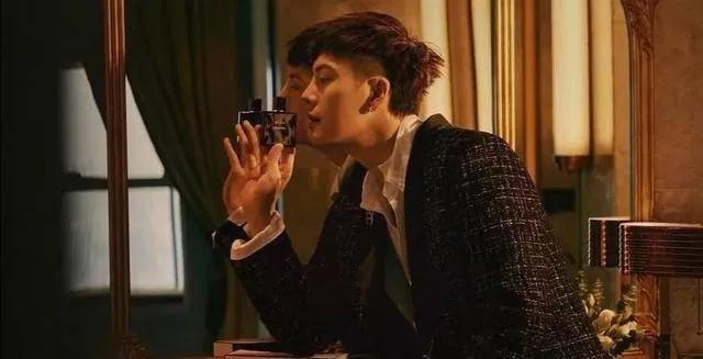 陈伟霆是如何成为潮流圈宠儿的,陈伟霆一个颜值与实力并存的男星