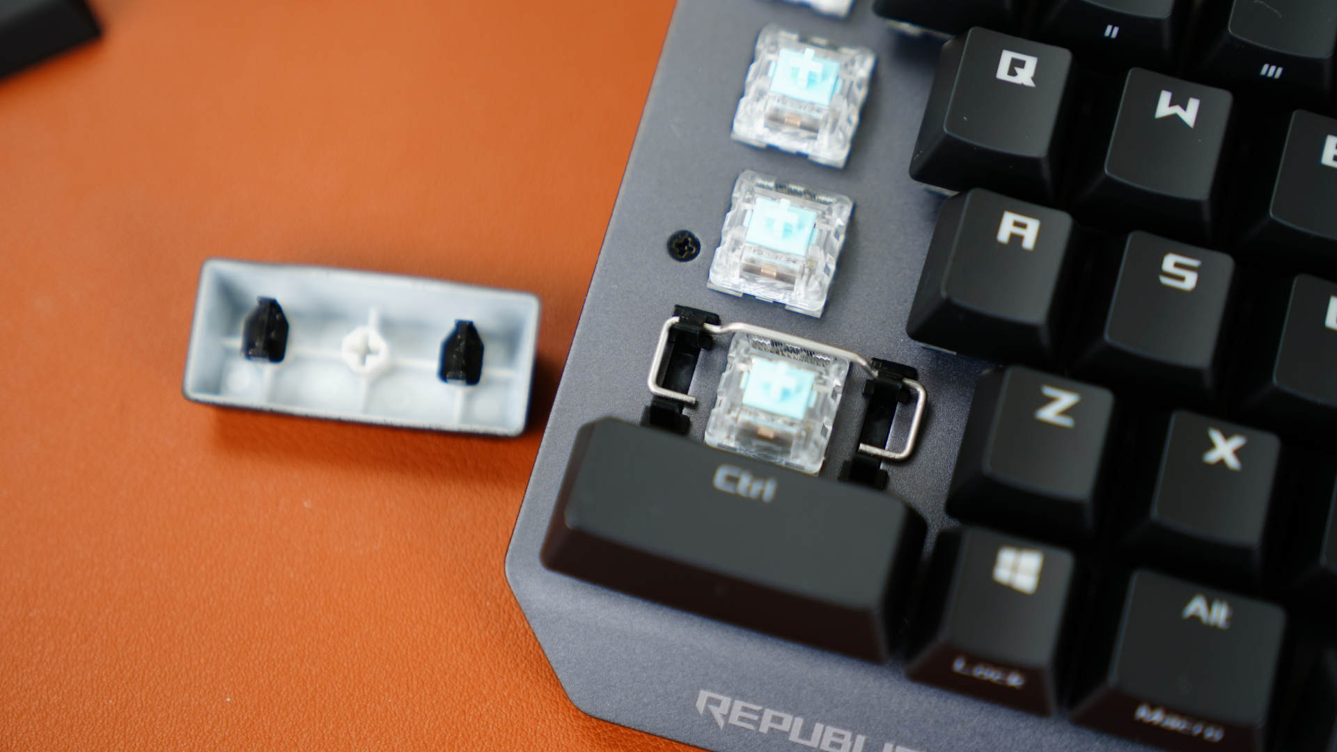 rog游侠竞技版红轴机械键盘评测,rognxtkl竞技版键盘测评