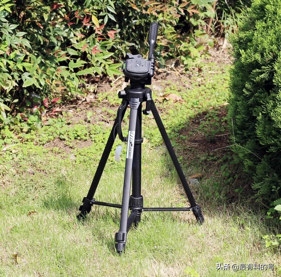 微单相机用什么三脚架比较便携,单反拍照三脚架推荐