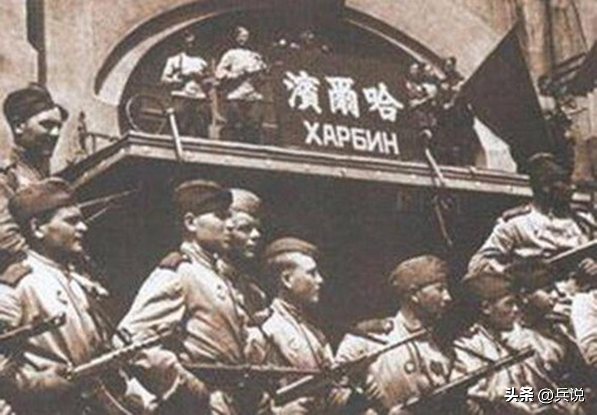 1955年授衔，陈赓闷闷不乐，贺龙安慰：是想老战友了吧