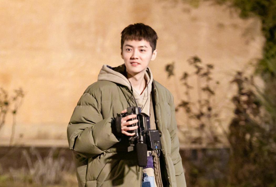 上线2月，拿下网综年榜第5，险胜《五哈2》，这档新综凭什么？