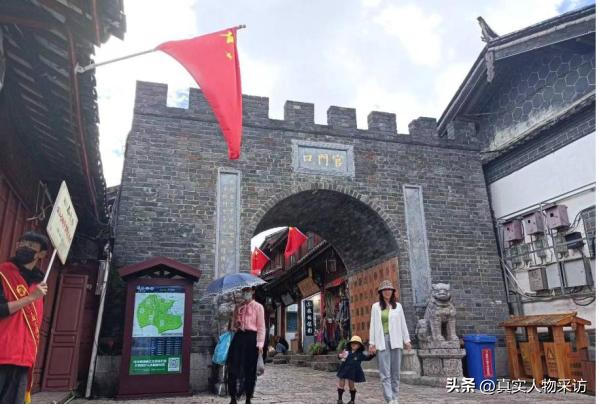 我，陕西姑娘，创业破产后，带女儿2年穷游20省，曾一天赚千元