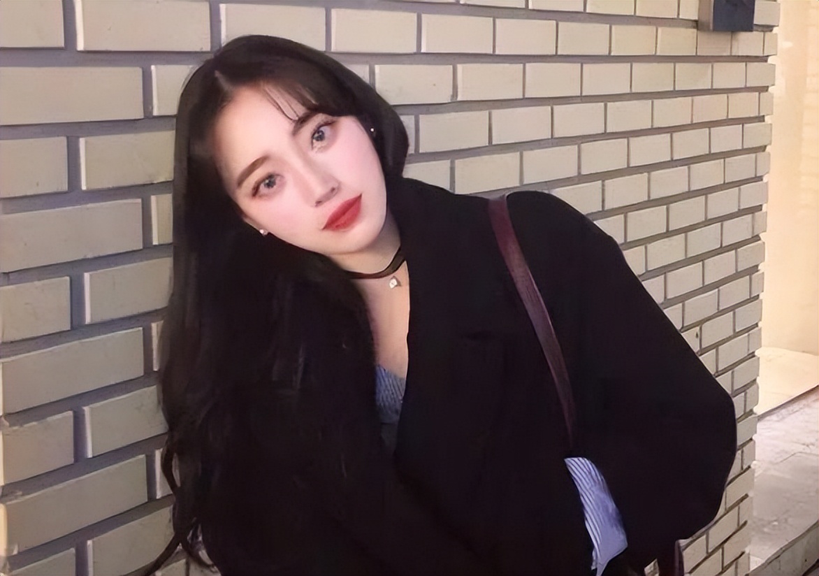 小孩子圆脸头发少剪什么发型好看,圆脸额头比较窄剪什么发型好看