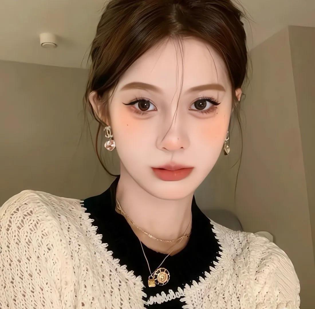 我从来都心属你一人但没有爱会在原地等待破镜难再圆回首已无期