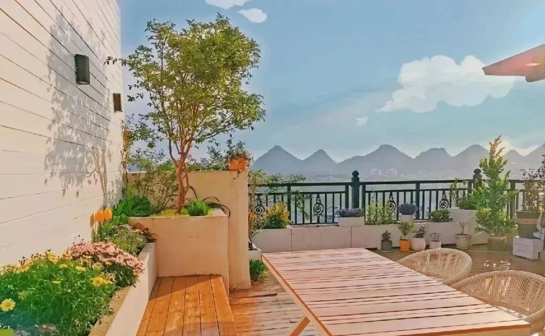 老公不顾反对买露台的顶楼房子,老公坚持买顶楼住不到半年