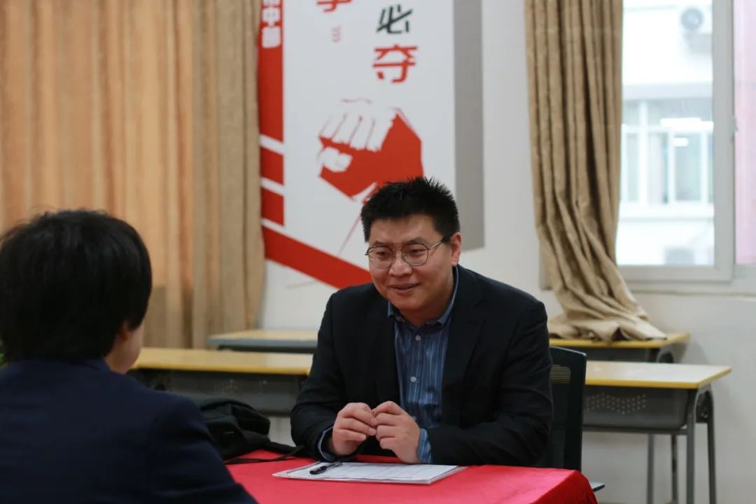 清北学校，成都新津为明学校，越来越热。