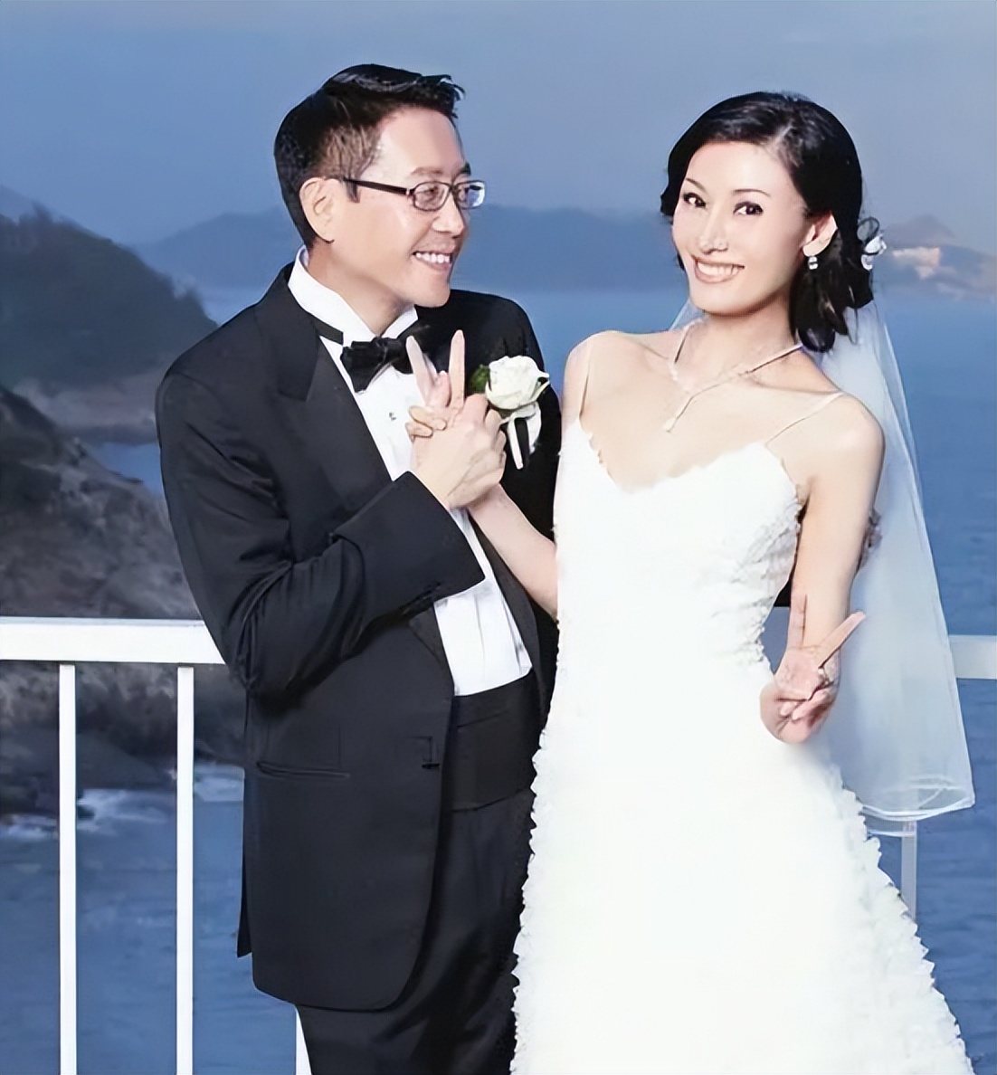 刘銮雄澄清最爱李嘉欣,刘銮雄开发布会关于李嘉欣