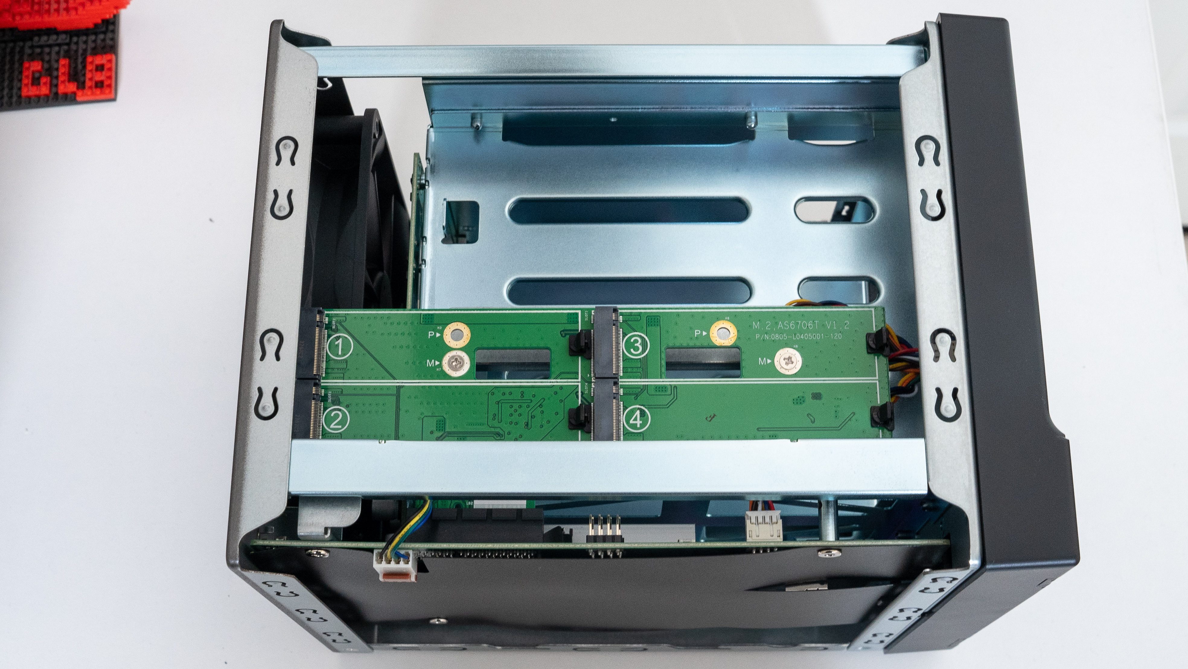 西部数据红盘plus比pro慢多少,西部数据红盘2个4t还是1个8t