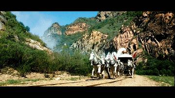 为什么各国铁路宽度不一样,不同国家的火车脱轨异事