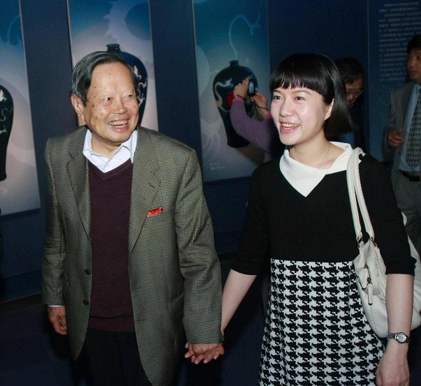 杨振宁有儿女照顾翁帆老了谁照顾,杨振宁与翁帆为什么不要孩子