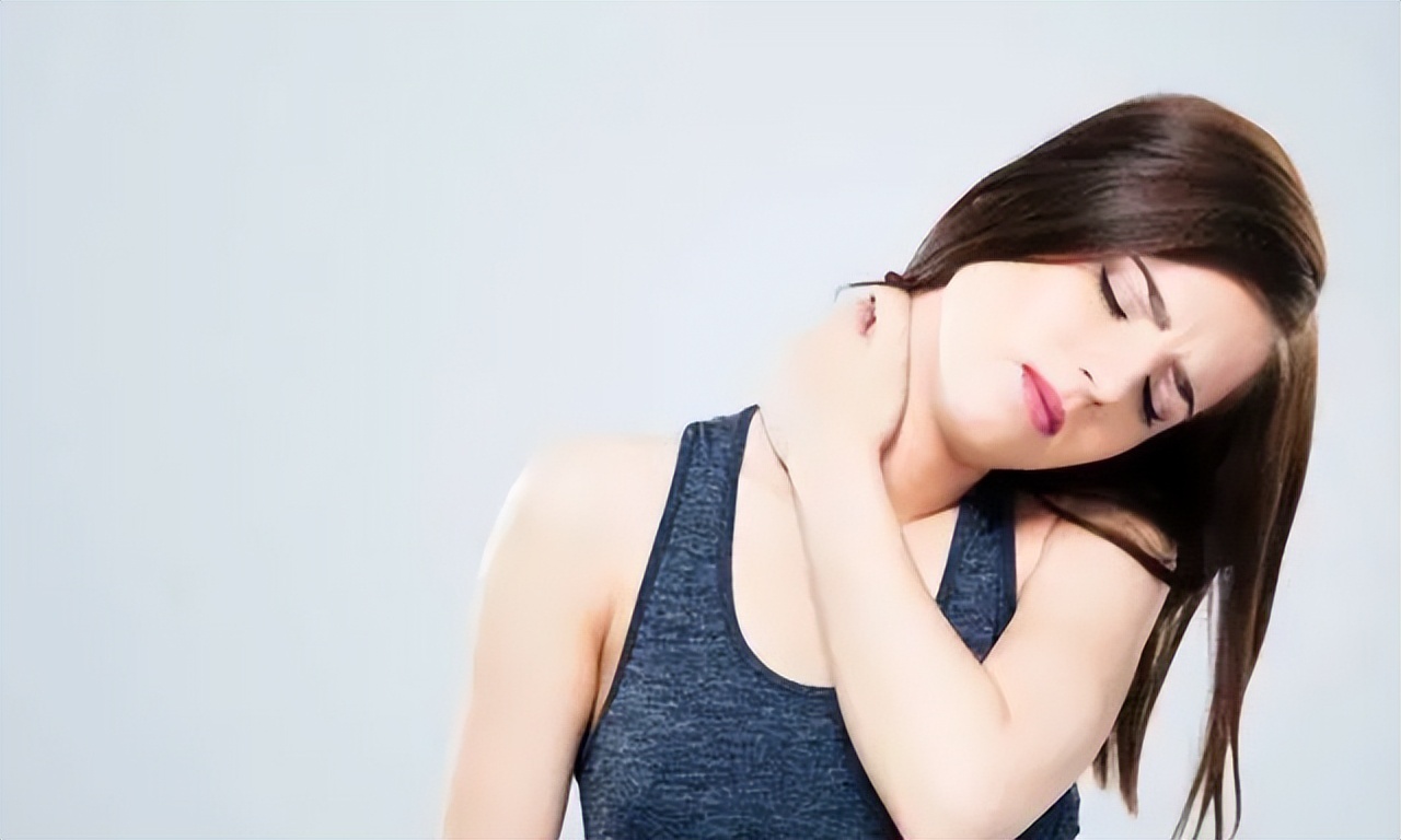 脖子腋下长小肉粒可以用手揪掉吗,脖子和腋下的小肉粒是什么