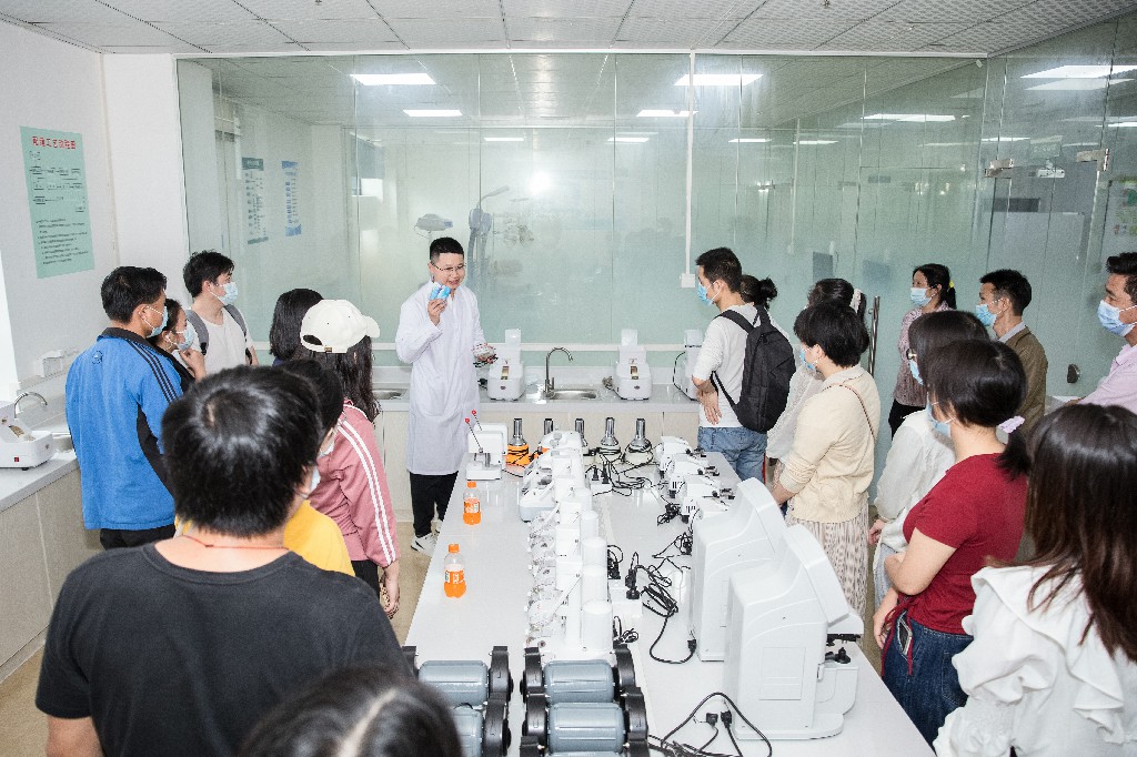 学眼镜验光师培训在哪里学最好,验光师和配镜师在哪里培训