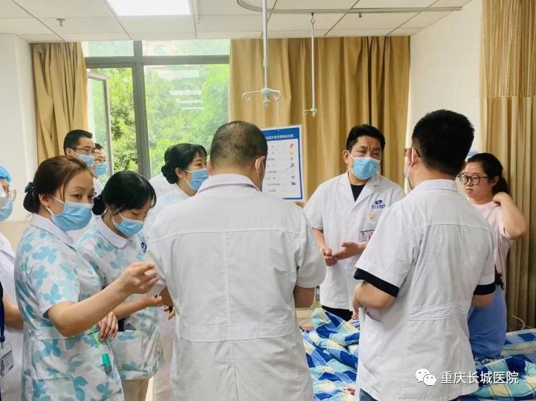 閲嶅簡闀垮煄鍖婚櫌楠ㄧ涓撲笟,澶у尰绮捐瘹75鍛ㄥ勾涓婚