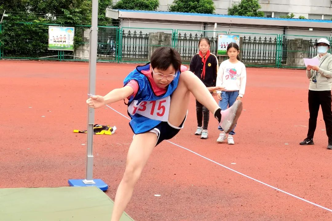 泰州中小学足球联赛,泰州智堡实验学校校运会接力赛