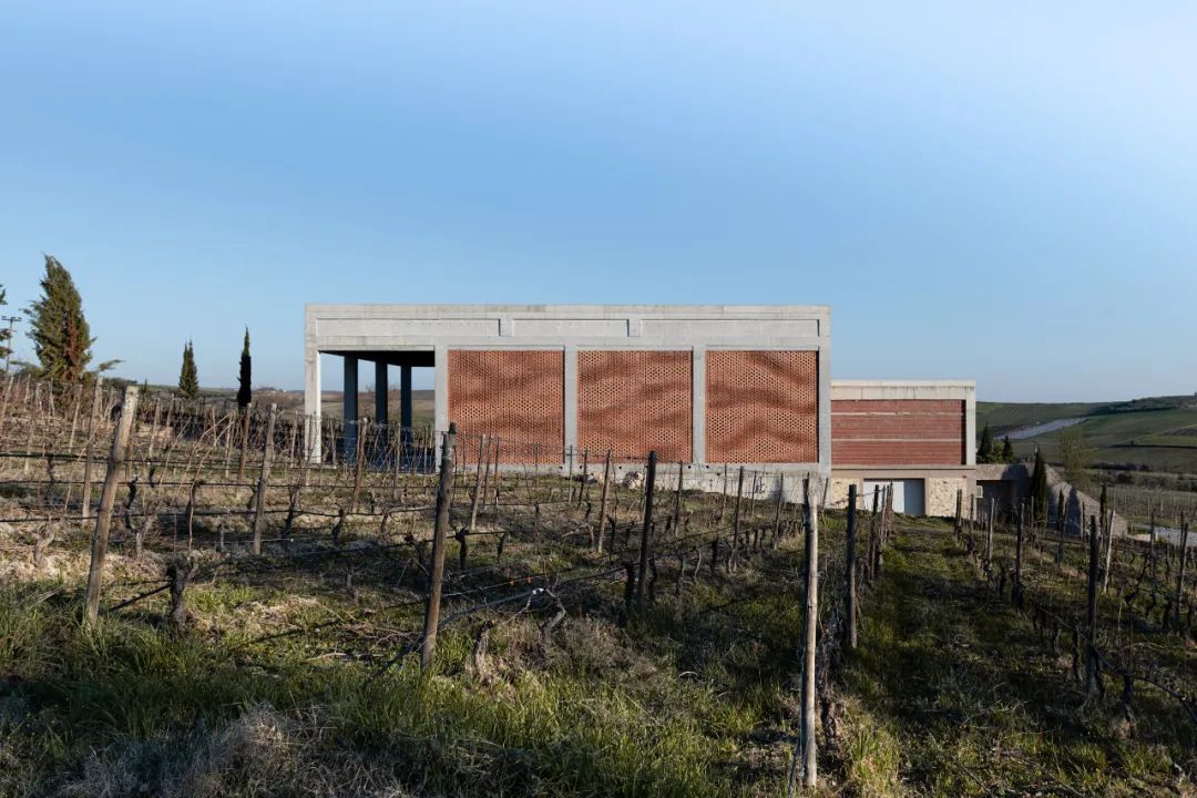 简单爱户型,红砖建筑特殊花样造型