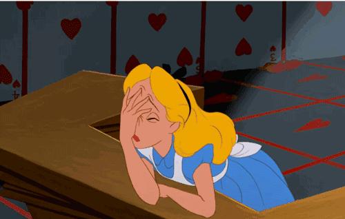 内裤上很黄而且很刺鼻是怎么回事,分泌物很多发黄