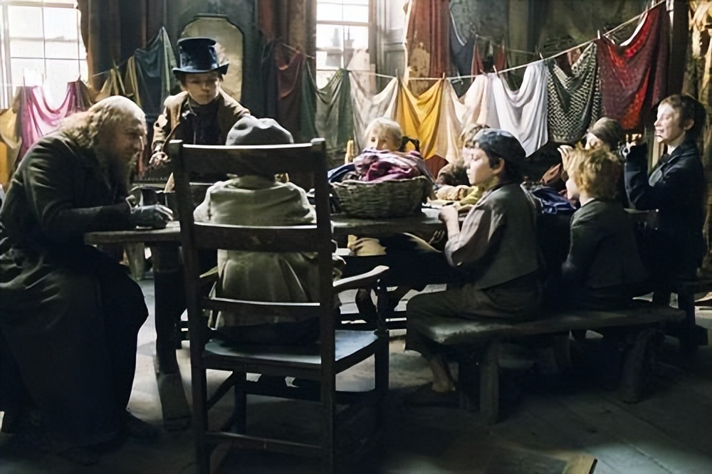 雾都孤儿讲述了什么启示,雾都孤儿人生启示