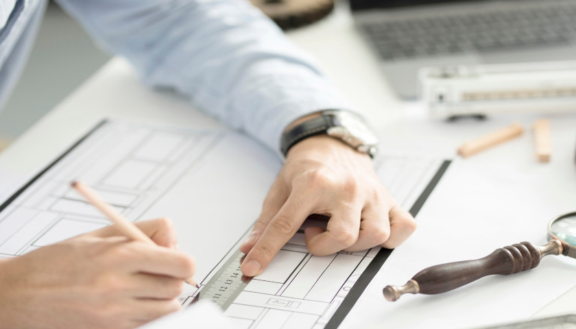 UFOU首获投资，升降桌售价上万元有人望而却步，孟振亮曾连续创业