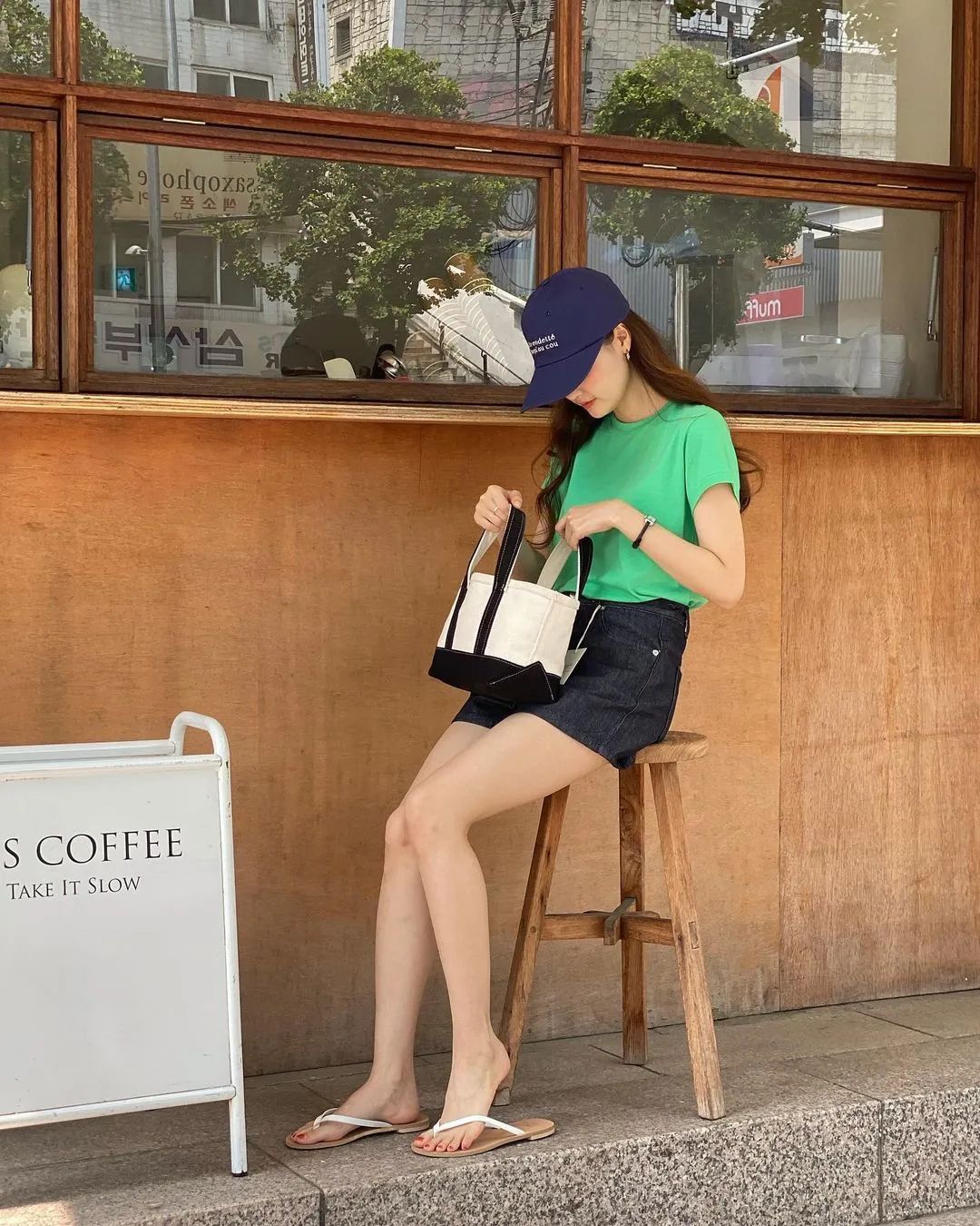 彩色大t恤怎么穿好看,今年时髦宽松t恤