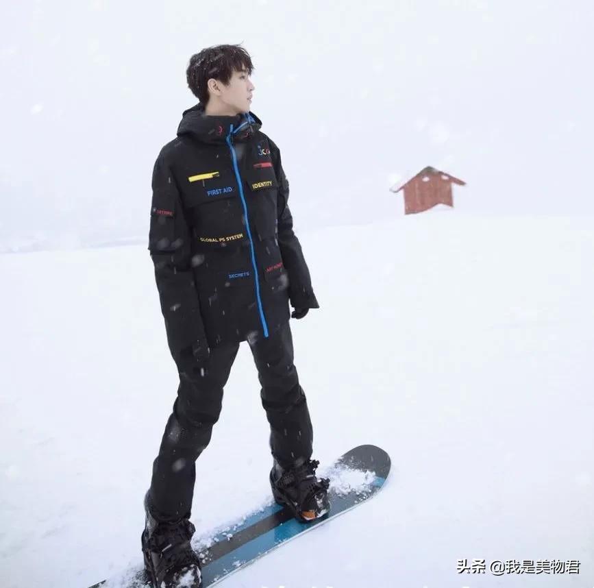 雪场高端穿搭,滑雪穿搭滑雪服