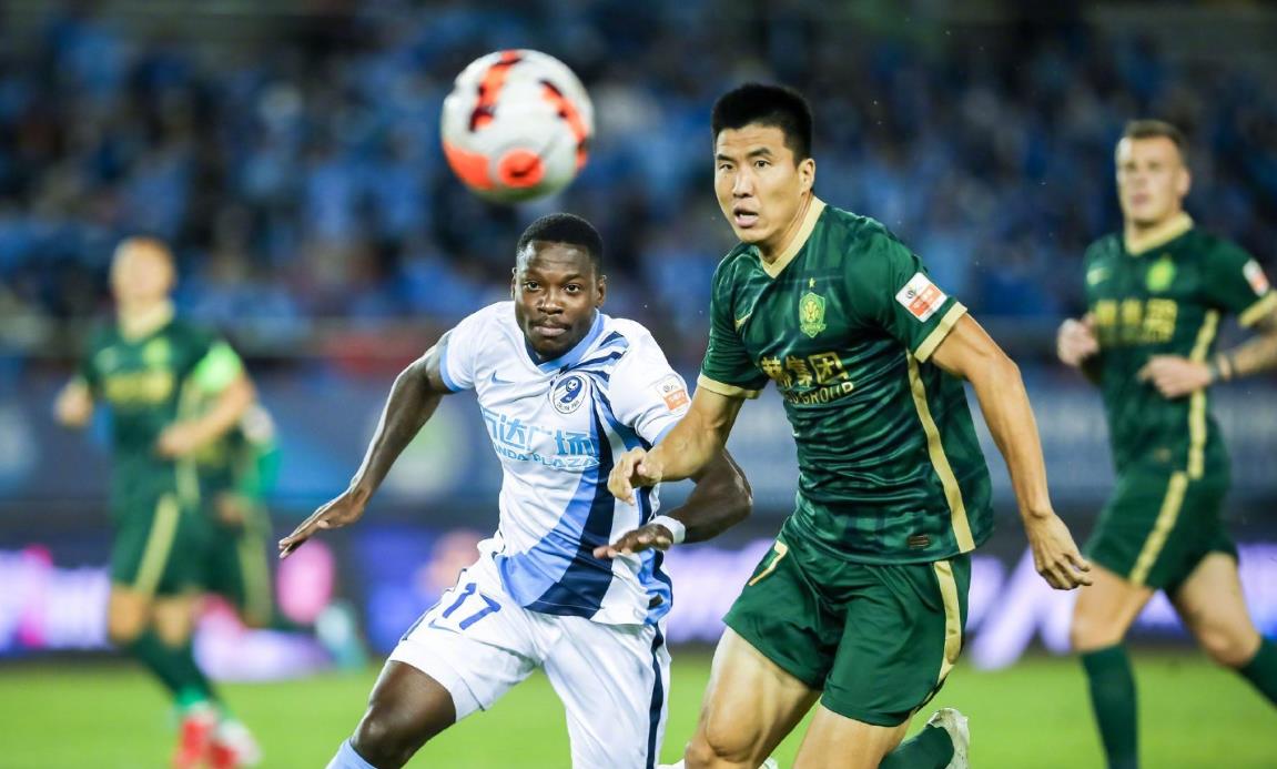 山东泰山队克雷桑出席发布会,泰山克雷桑亚冠帽子戏法