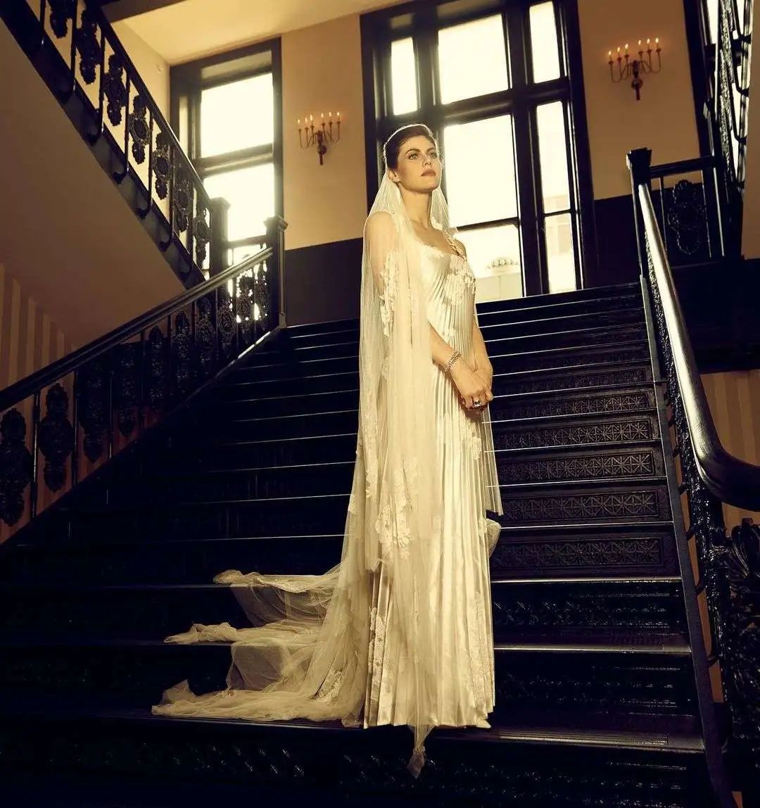 年纪轻轻就结婚的好莱坞女明星,好莱坞女星婚姻状况