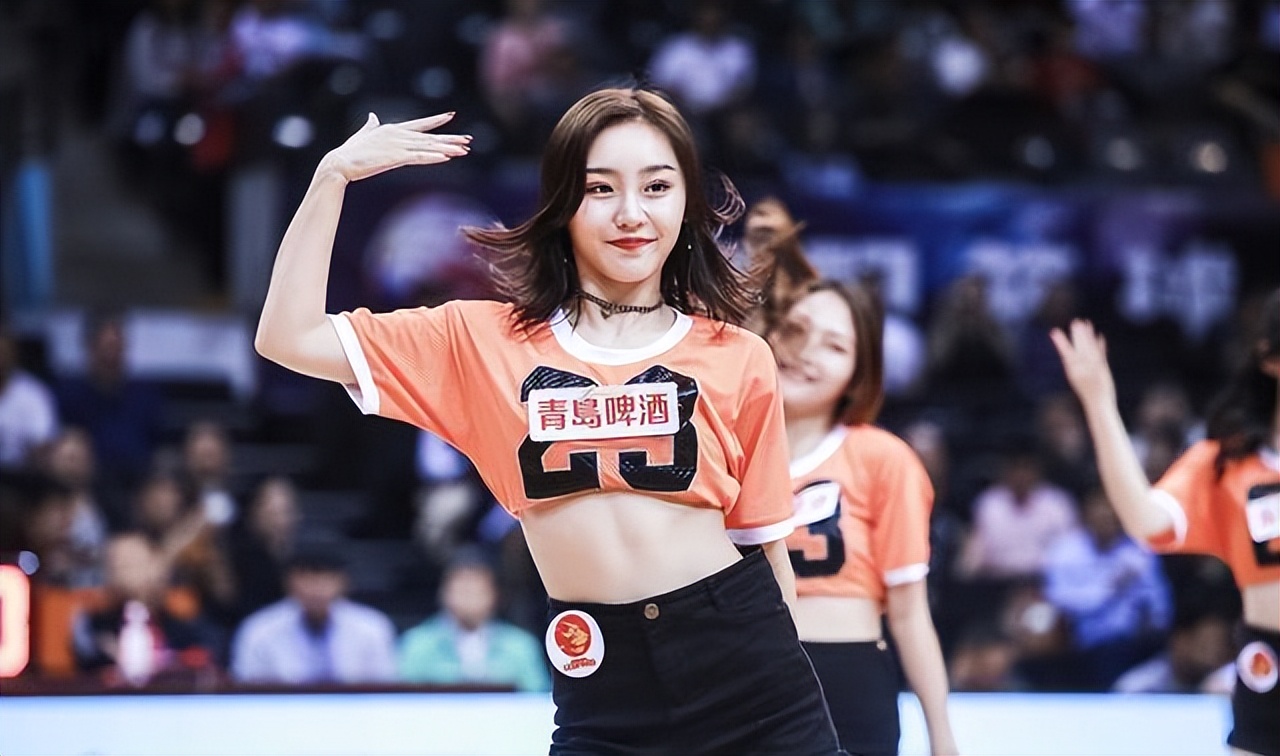 宋小粤和黄逸辉,cba啦啦队黄逸辉vs宋小粤