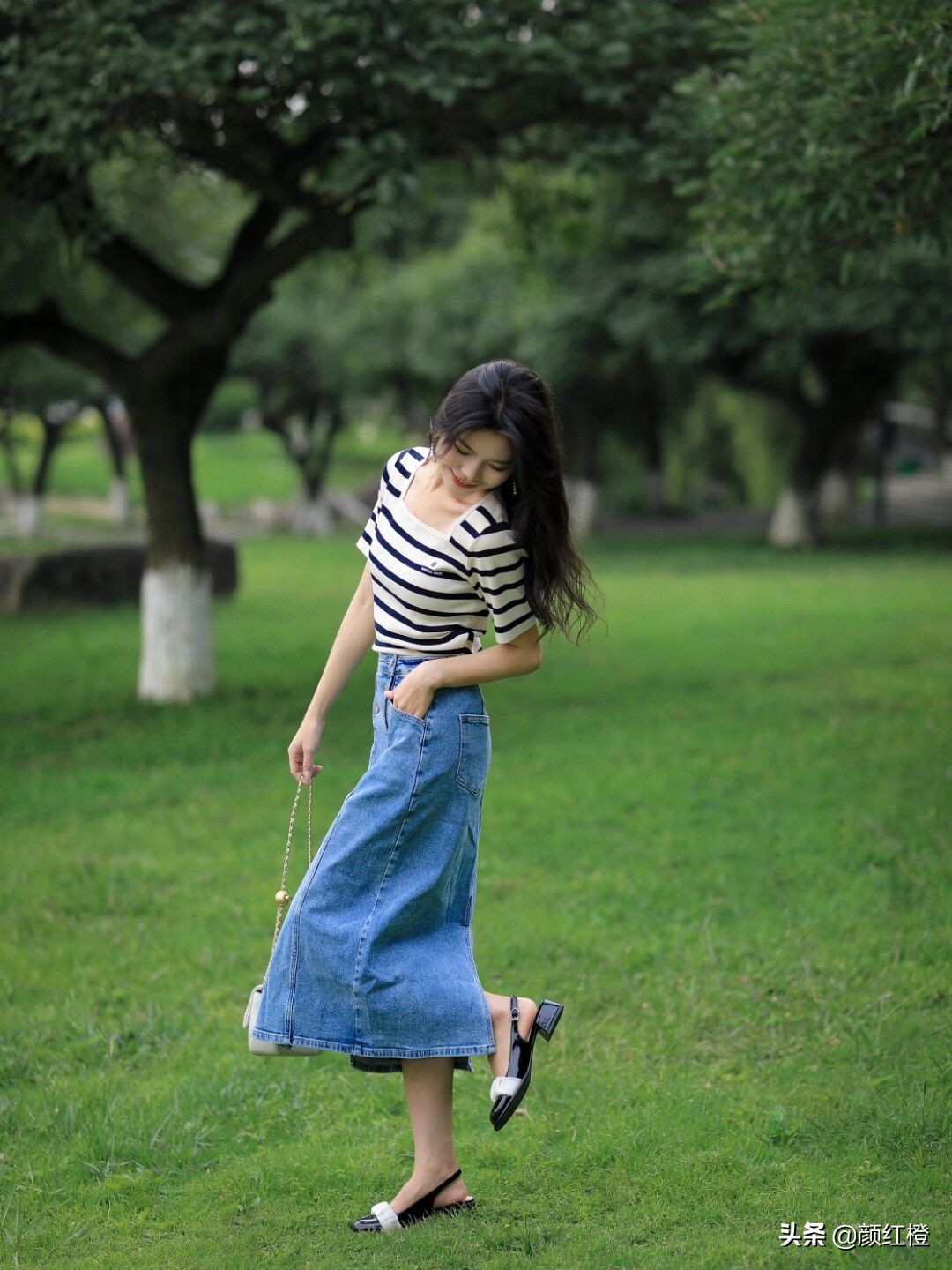 条纹针织衫街拍搭配,条纹针织衫怎么穿搭