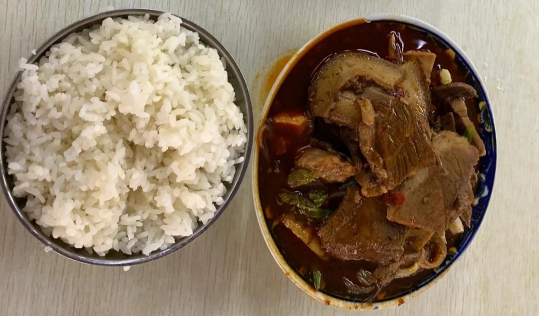 河南的烩菜有一碗一碗烩的吗,好吃地地道道的河南烩菜