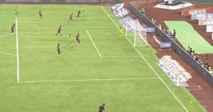 风云足球搞笑集锦,国外关于足球搞笑视频集锦