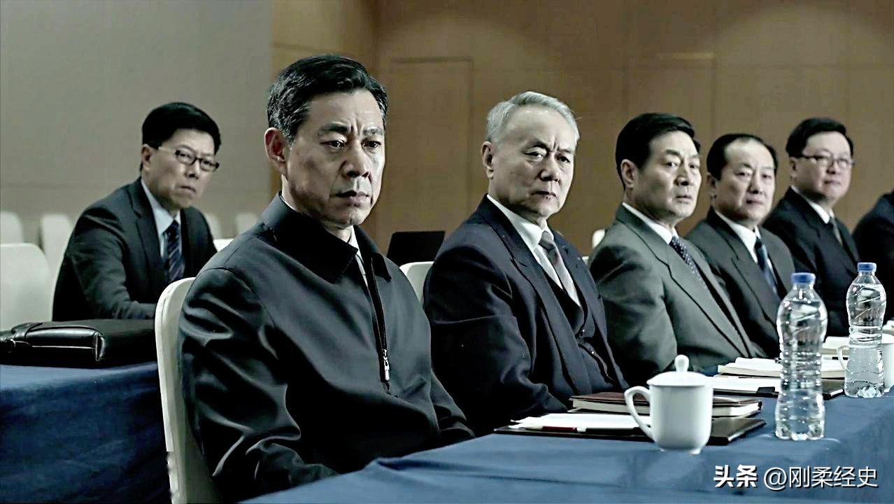 狂飙经不起推敲,狂飙不能看吗