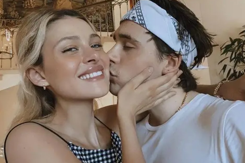 拒绝婆婆提供的婚纱,让老公布鲁克林冠妻姓,妮可拉什么来头?