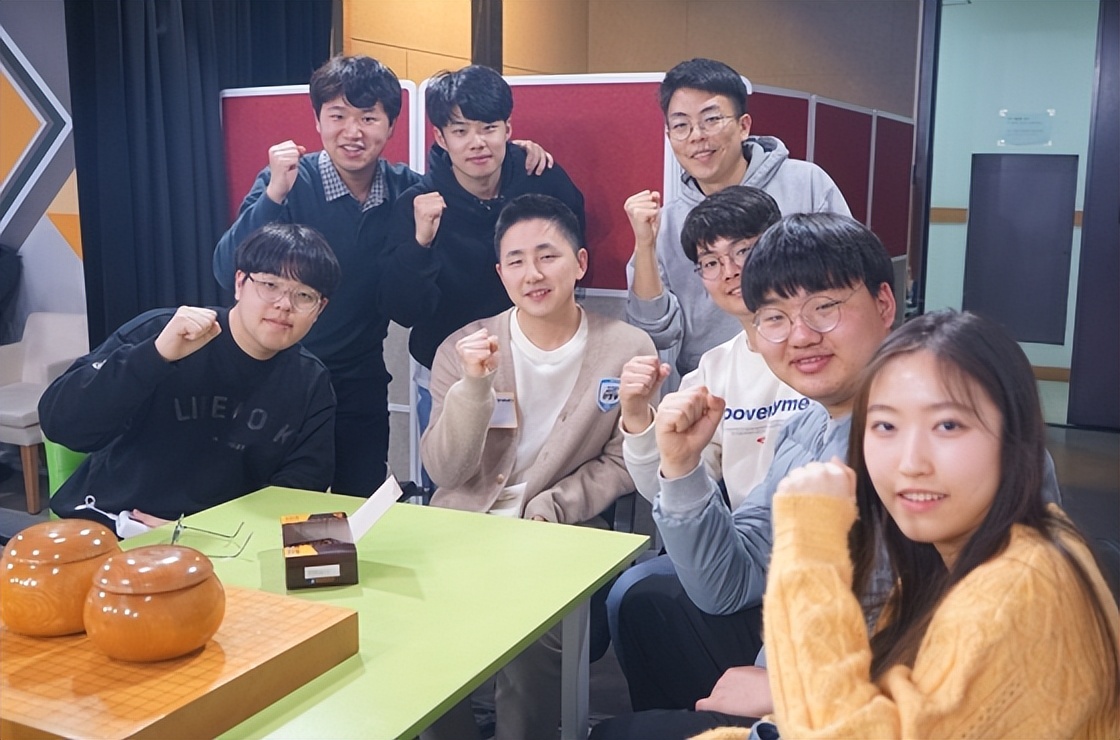 韩国联赛胜利姿势千奇百怪引入大学生助威团超时负也能改判