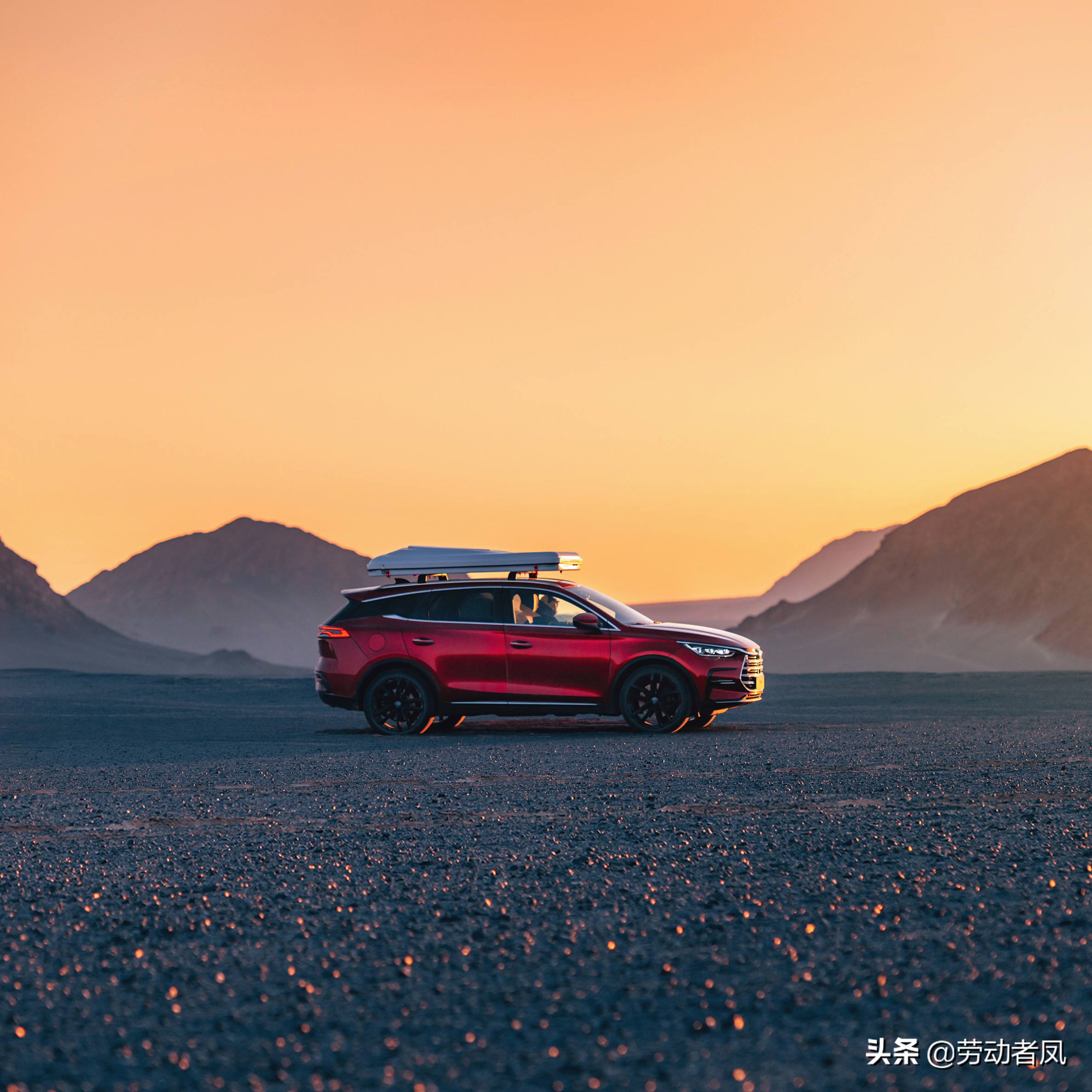 唐dmp前挡风玻璃自爆,唐dmi前挡风玻璃破了走保险吗