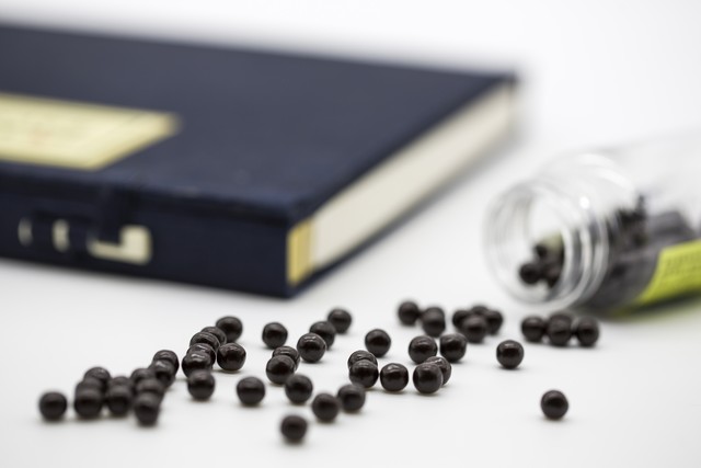 寻麻性麻疹中成药饭前饭后吃,中药治疗荨麻疹的功效与主治