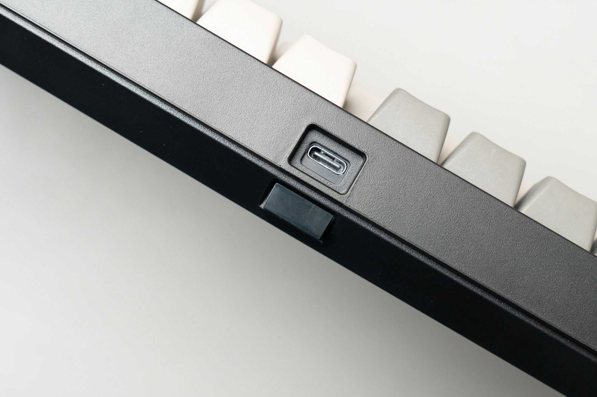 黑爵ak692机械键盘测评,黑爵的机械键盘怎么样值得买吗