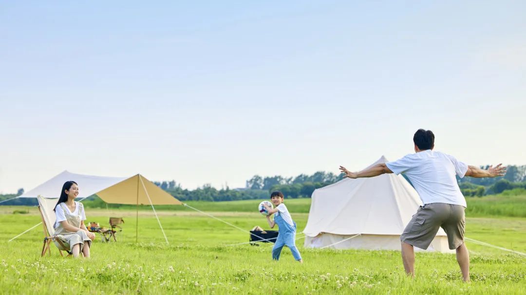 小孩怎么踢足球进世界杯,举办世界杯有什么好处