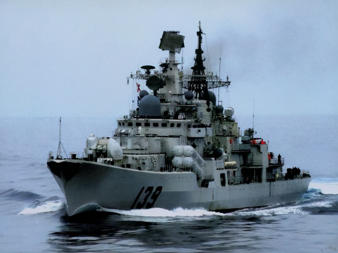 温州号现代导弹驱逐舰,现代战舰22350驱逐舰