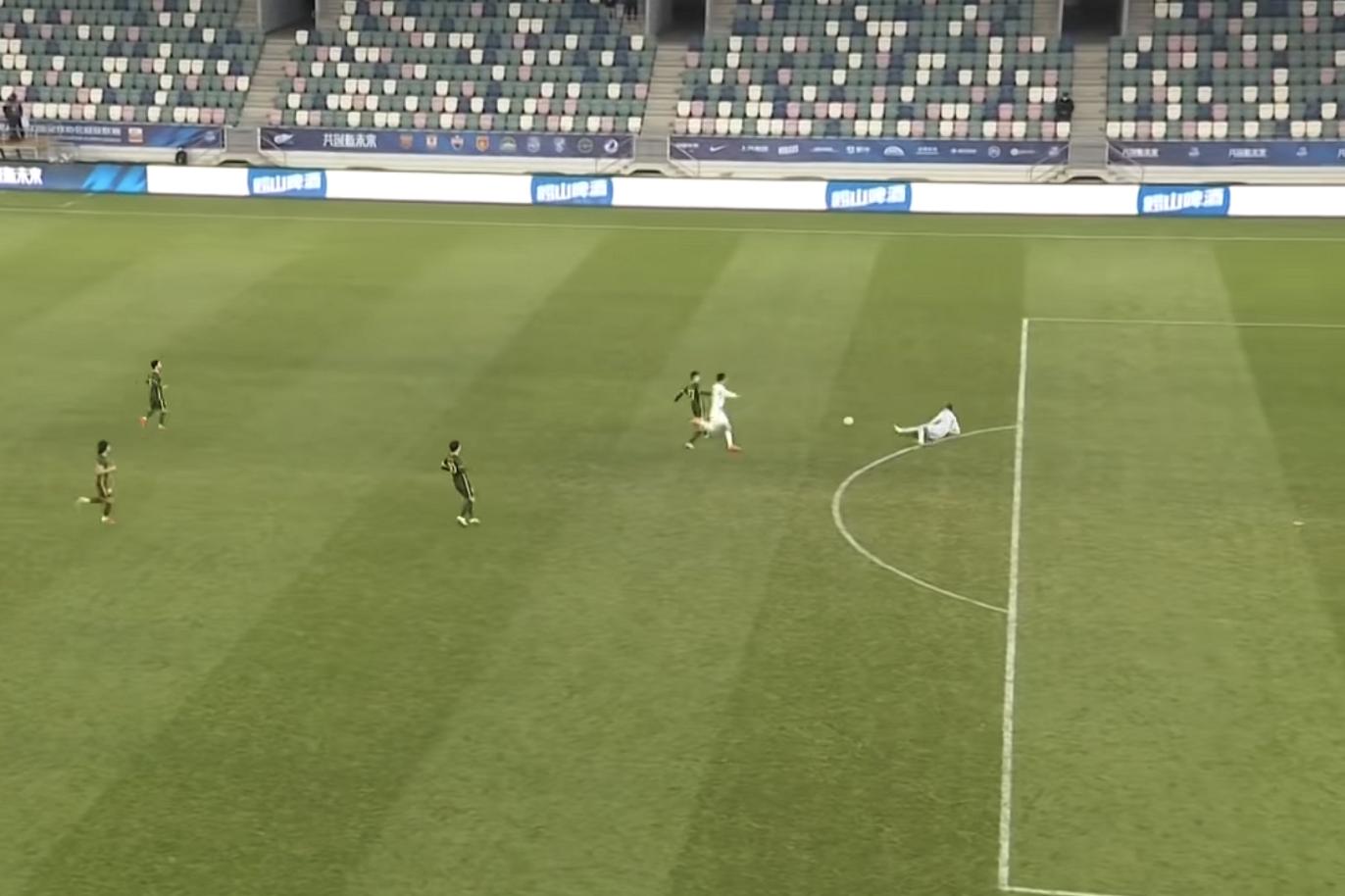 中超怪异失误,中超离谱假球